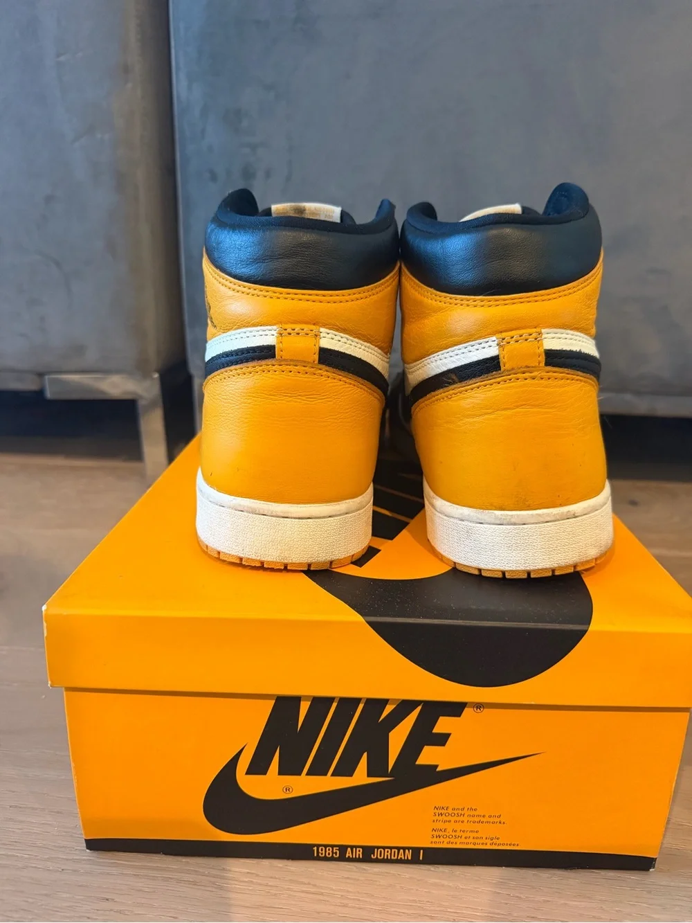 Air Jordan 1 retro high top OG taxi size 12.5 555088-711 yellow toe